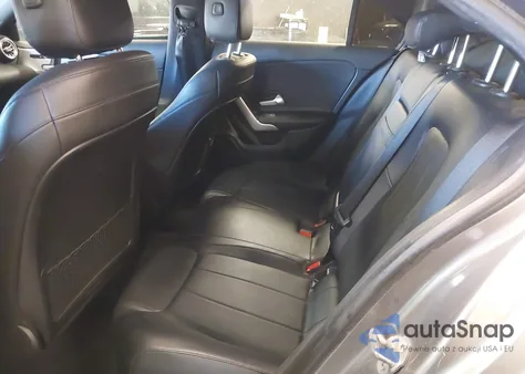 2019 Mercedes-Benz A 220 4Matic z USA, uszkodzony, nr VIN WDD3G4FB7KW008837